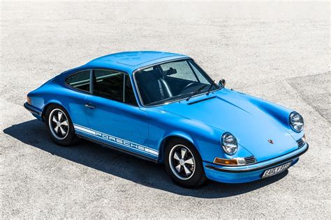 blue porsche 911s review.